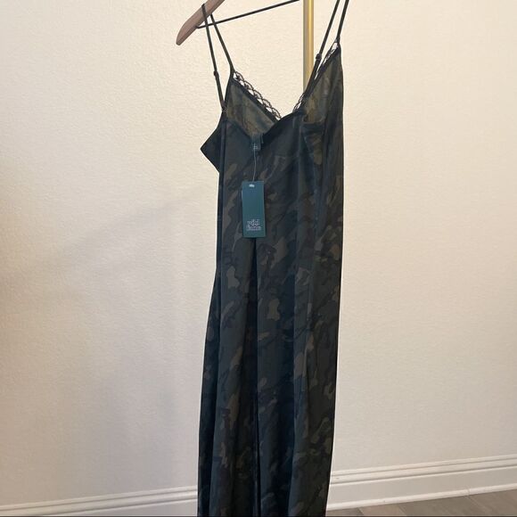 Wild Fable Camo Black Lace Midi Maxi Sip Dress NWT - Picture 2 of 8